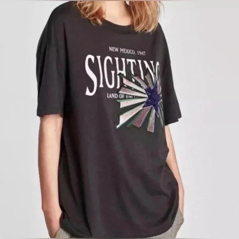 Zara Women’s Graphic Tee Sz M